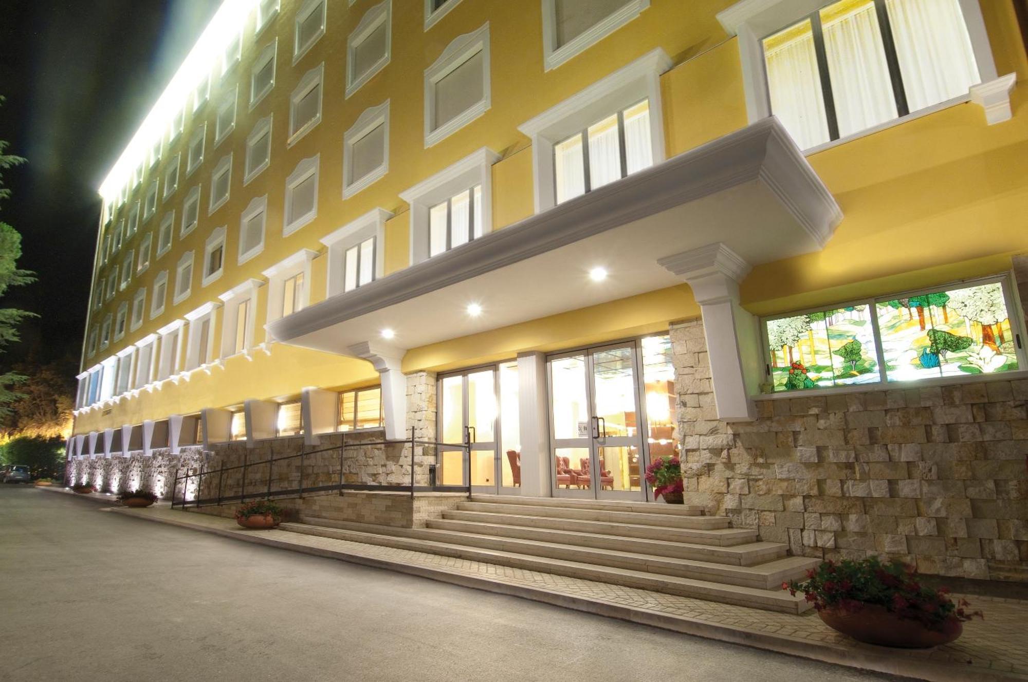 Hotel Complesso Termale Vescine Castelforte Exterior foto